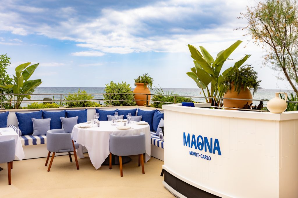 Maona Monte-Carlo